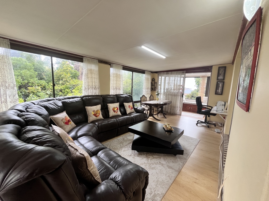 4 Bedroom Property for Sale in Dana Bay Western Cape